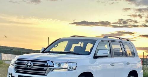 تویوتا لندکروزر ۴ در 4000cc، مدل2014