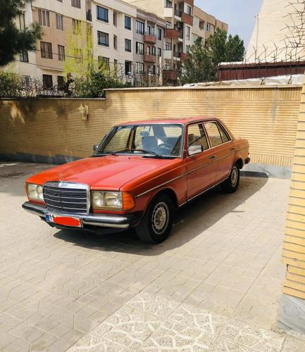 بنز E230 مدل ۱۹۸۰ موتور مشکی(انژکتور)