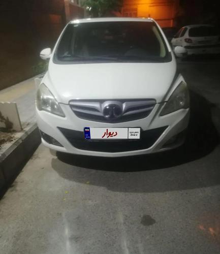 بایک سابرینا مونتاژ هاچبک، مدل ۱۳۹۵