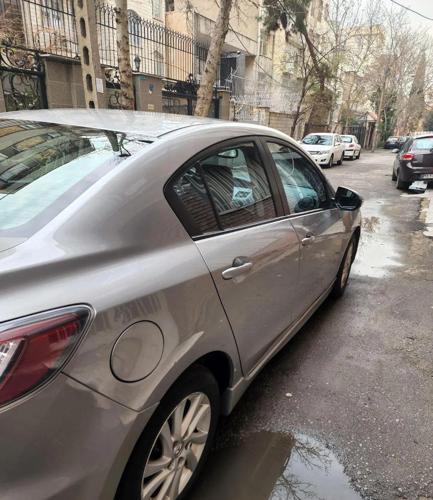 مزدا 3N صندوق‌دار مونتاژ تیپ 4، مدل ۱۳۹۶