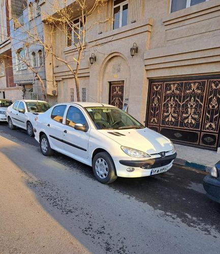 پژو 206 SD V1، مدل ۱۳۸۸ صندوقدار