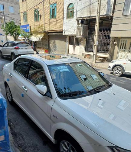 دنا پلاس اتوماتیک، مدل ۱۴۰۰