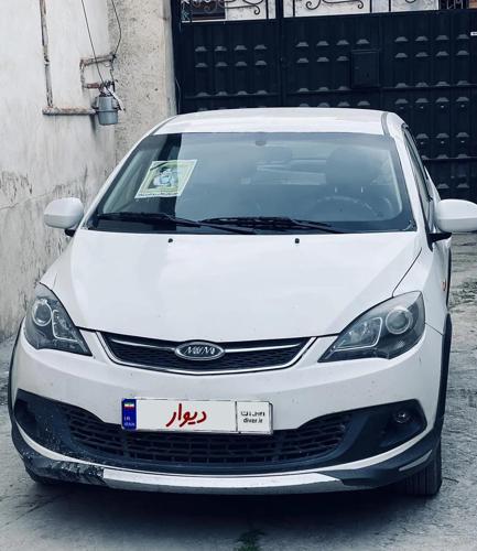 ام وی ام هاچبک