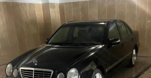 بنز کلاس E E280، مدل ۲۰۰۱ دیپلمات سفارشی