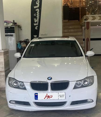 بی ام و ۳۲۰
