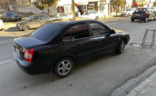 هیوندا. اوانته. کم کار.