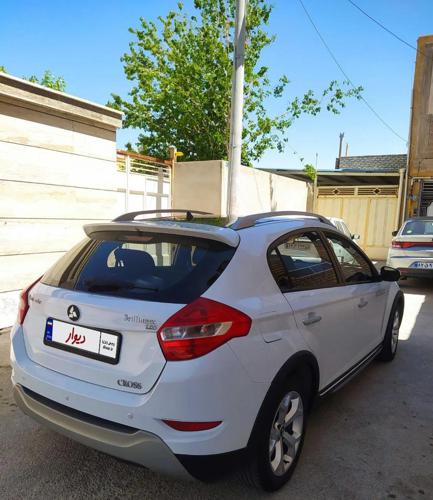 برلیانس کراس اتوماتیک 1650cc، مدل ۱۳۹۷