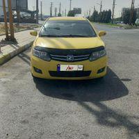 تاکسی آریو اتوماتیک