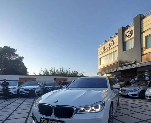 بی ام و 730Li