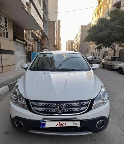 دانگ فنگ H30 کراس، مدل ۱۳۹۵