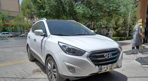 توسان مدل ۲۰۱۴ فول کامل بدون رنگ کارکرد ۹۵ هزار