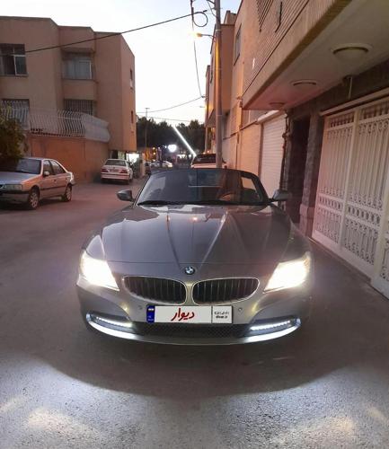 بی‌ام‌و Z4 23i، مدل ۲۰۱۰.خاکستری متالیک درحد صفر