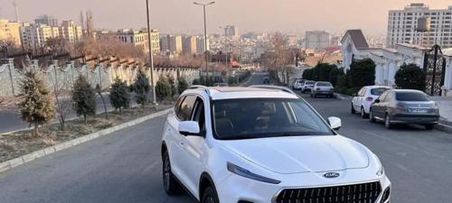 کی‌ام‌سی K7، مدل ۱۴۰۰