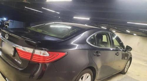 لکسوس ES 250 بی رنگ