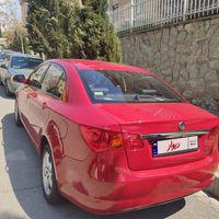 ام‌جی 350، مدل ۲۰۱۴ قرمز