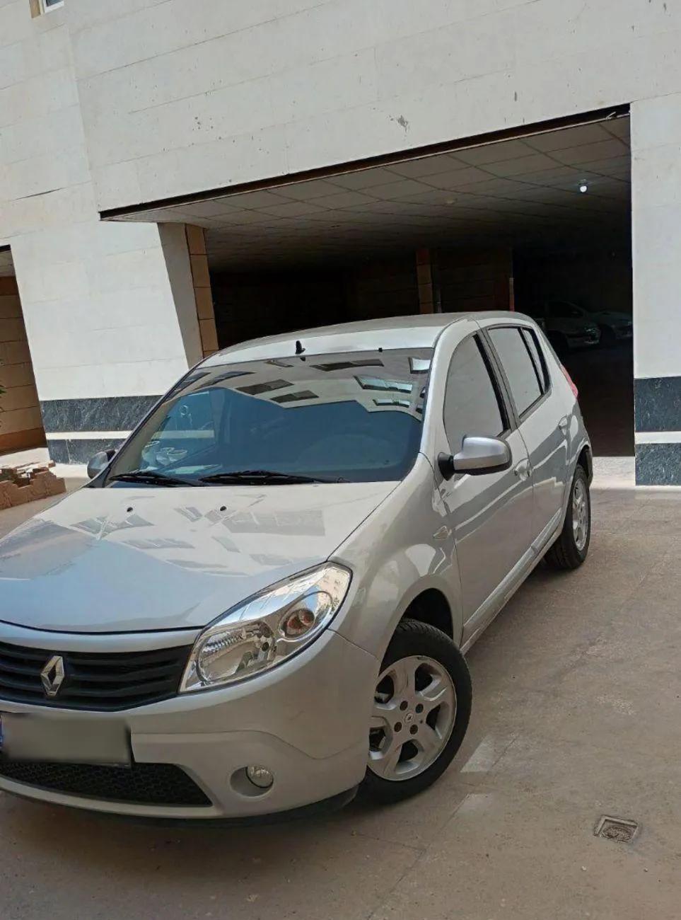 ساندرو اتوماتیک مدل۹۶ درحد صفر