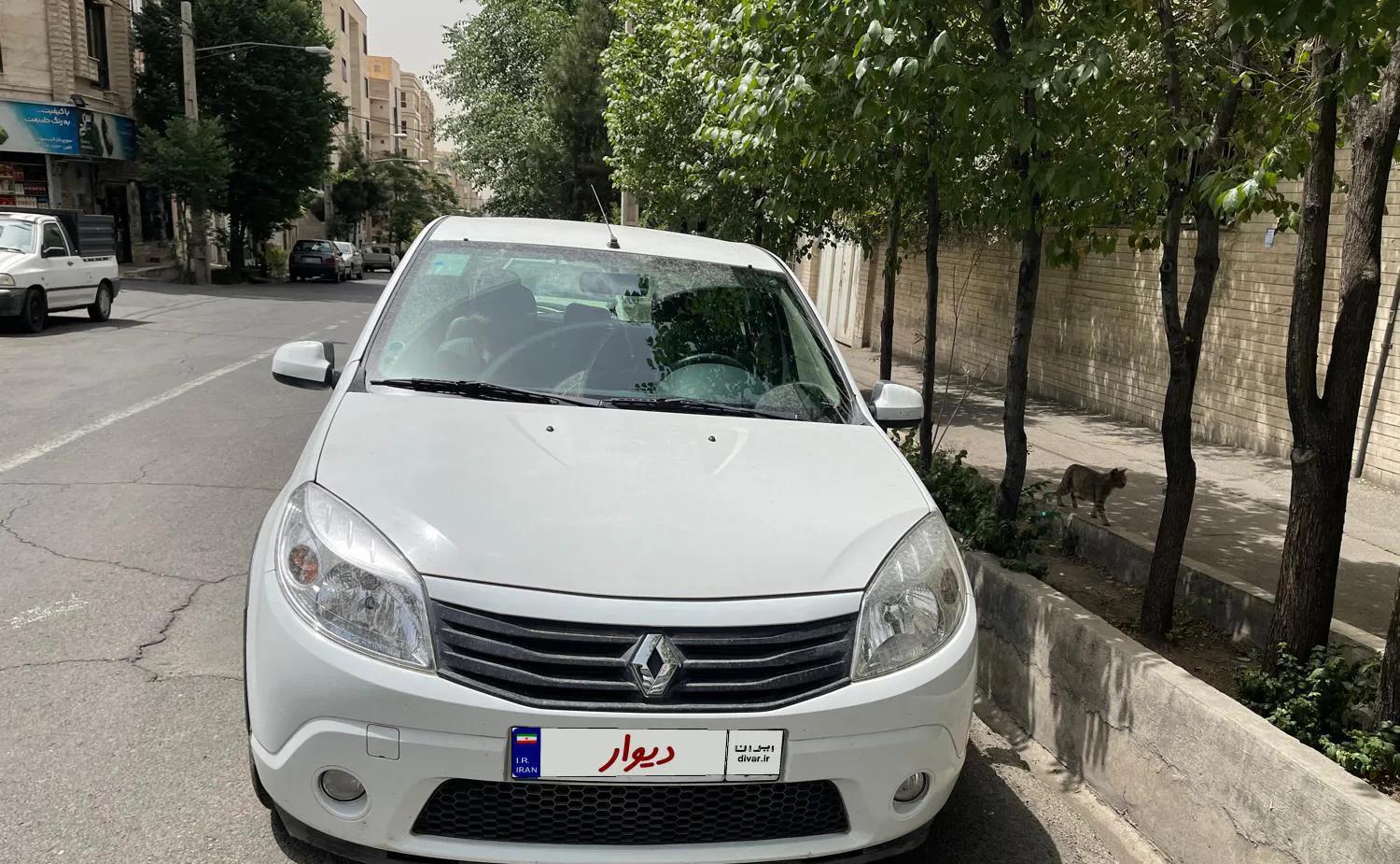 رنو ساندرو اتوماتیک، مدل ۱۳۹۵