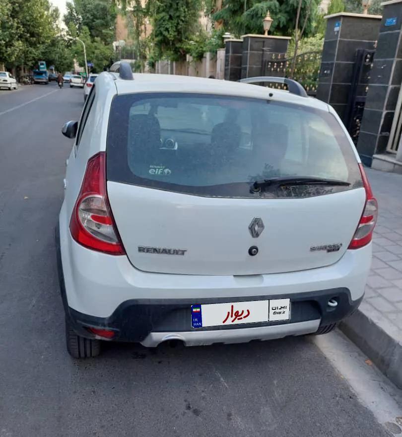 ساندرو استپ وی اتوماتیک ۱۳۹۷