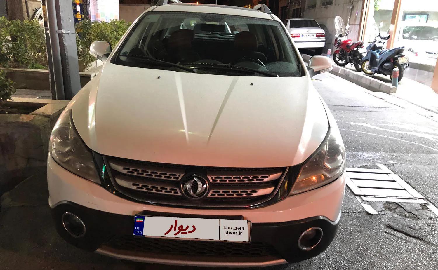 دانگ فنگ H30 کراس، مدل ۱۳۹۵