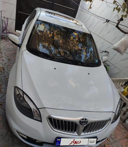 برلیانس H330 اتوماتیک 1500cc، مدل ۱۳۹۵