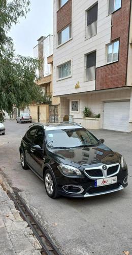 برلیانس کراس H320 اتوماتیک،مدل ۱۳۹۶