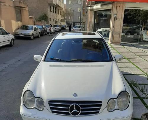 بنز کلاس C C240 دنده‌ای، مدل ۲۰۰۳