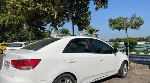 کیا سراتو دنده ای‌ ۱۳۹۴ بی رنگ