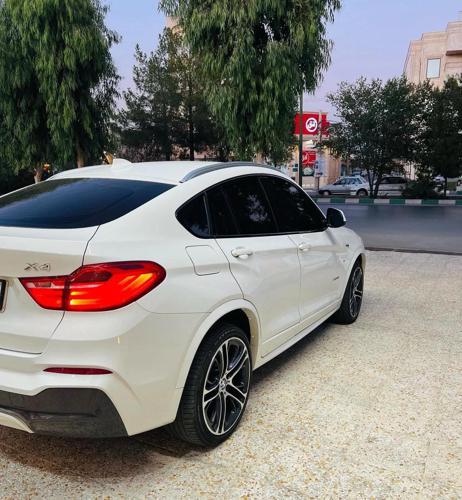 بی‌ام‌و X4 28i، مدل ۲۰۱۷