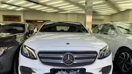 مرسدس بنز e200