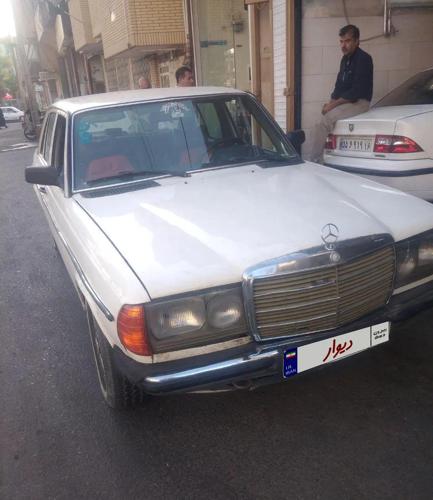 بنز ۲۳۰ دانشجوی کلاسیک