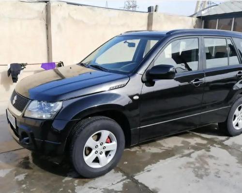 سوزوکی گرند ویتارا دنده‌ای 2000cc، مدل ۲۰۰۸