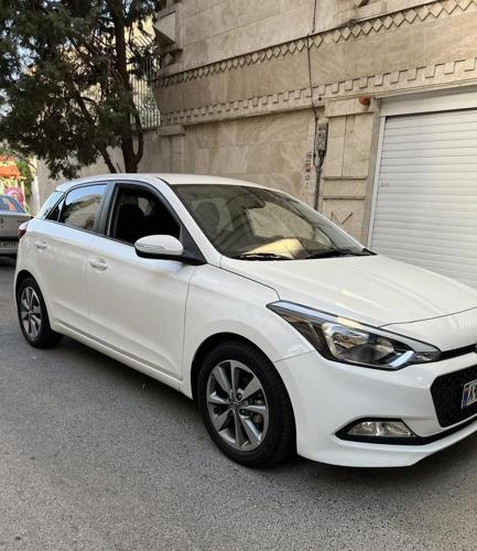 هیونداi20