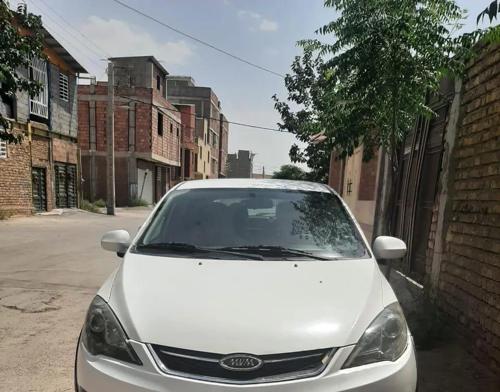 ام‌وی‌ام 315 هاچبک اسپرت لاکچری96