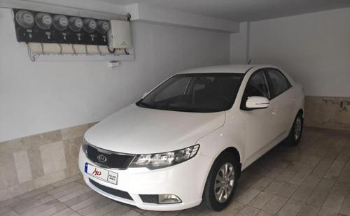 سراتو مونتاژ دنده‌ای 1600cc، مدل ۱۳۹۴  سالم
