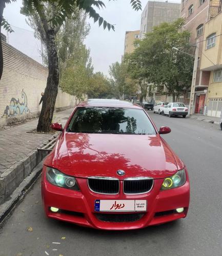بی ام و ۳۲۰